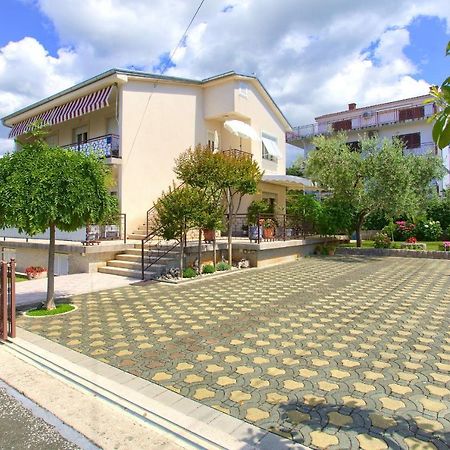 Apartments Jele Malinska Zewnętrze zdjęcie
