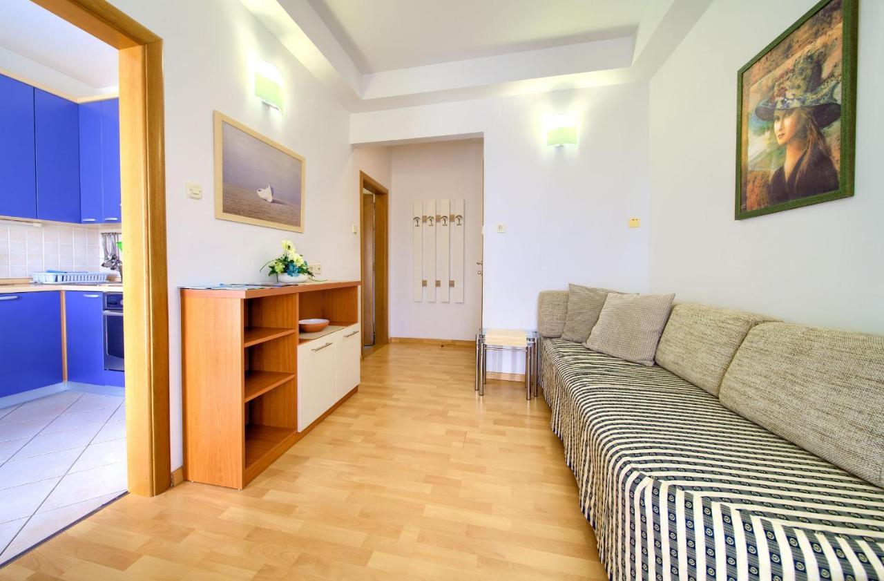 Apartments Jele Malinska Zewnętrze zdjęcie